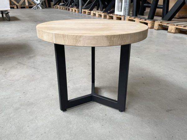 Metalen meubelpoot salontafel formaat. Mooie slanke industriële tafelpoot geschikt voor salontafels. Hoogte is 37 cm en verkrijgbaar in verschillende diameters. Bij Bouwie voor een mooie prijs te koop