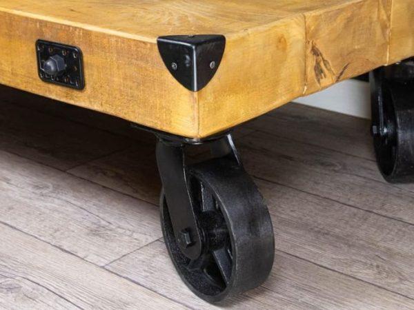 Gietijzeren wielen voor onder een salontafel. Verkrijgbaar met een doorsnede van 150mm. Bokwielen, zwenkwielen en zwenkwielen met rem. Bij Bouwie verkrijgbaar voor mooie prijzen